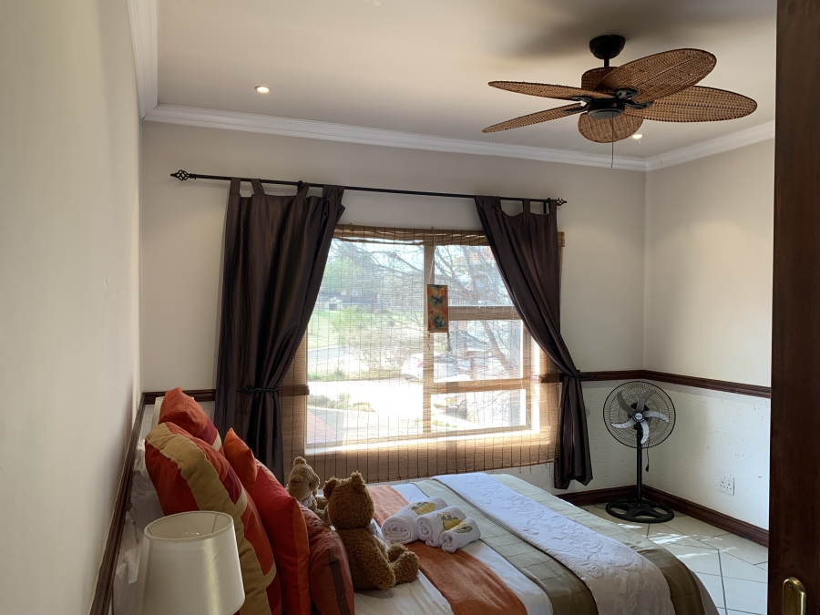 5 Bedroom Property for Sale in Birdwood Estate North West